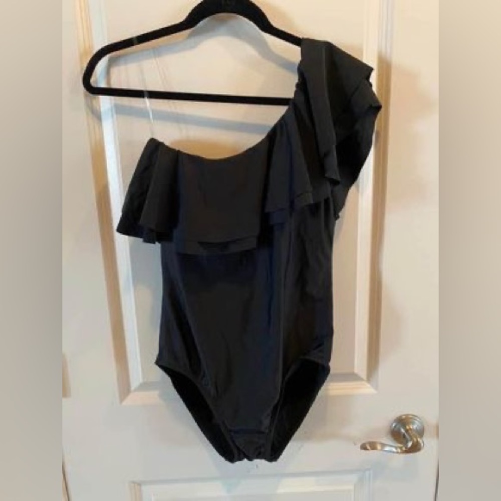 Size 10 Hilor one shoulder swimsuit. NWT.